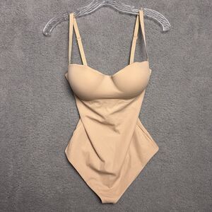 Wolford Women's Beige Nude Tan Mat De Luxe Forming Thong Bodysuit Size M /C Cup